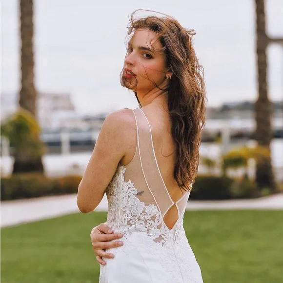 Extra Long Train Fit & Flare Style Wedding Dress